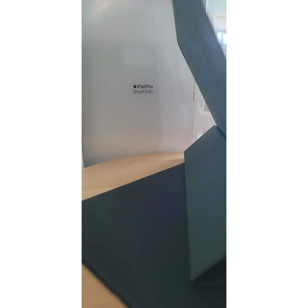 Apple iPad Pro Smart Folio 11-inch MRX82ZM/A Original (2) Black & Cypress Green